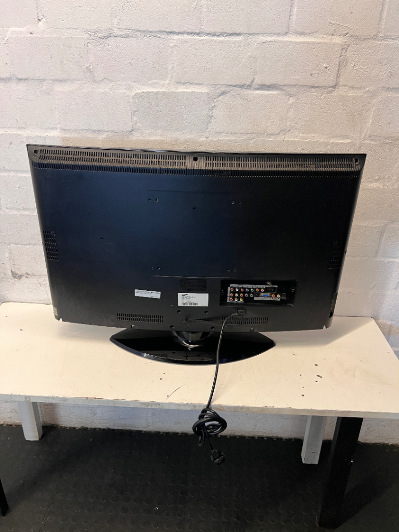 Samsung 32\" LED TV - No Remote Included - 2ndhandwarehouse.com