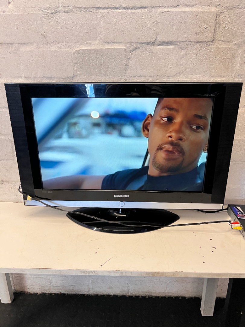 Samsung 32\" LED TV - No Remote Included - 2ndhandwarehouse.com