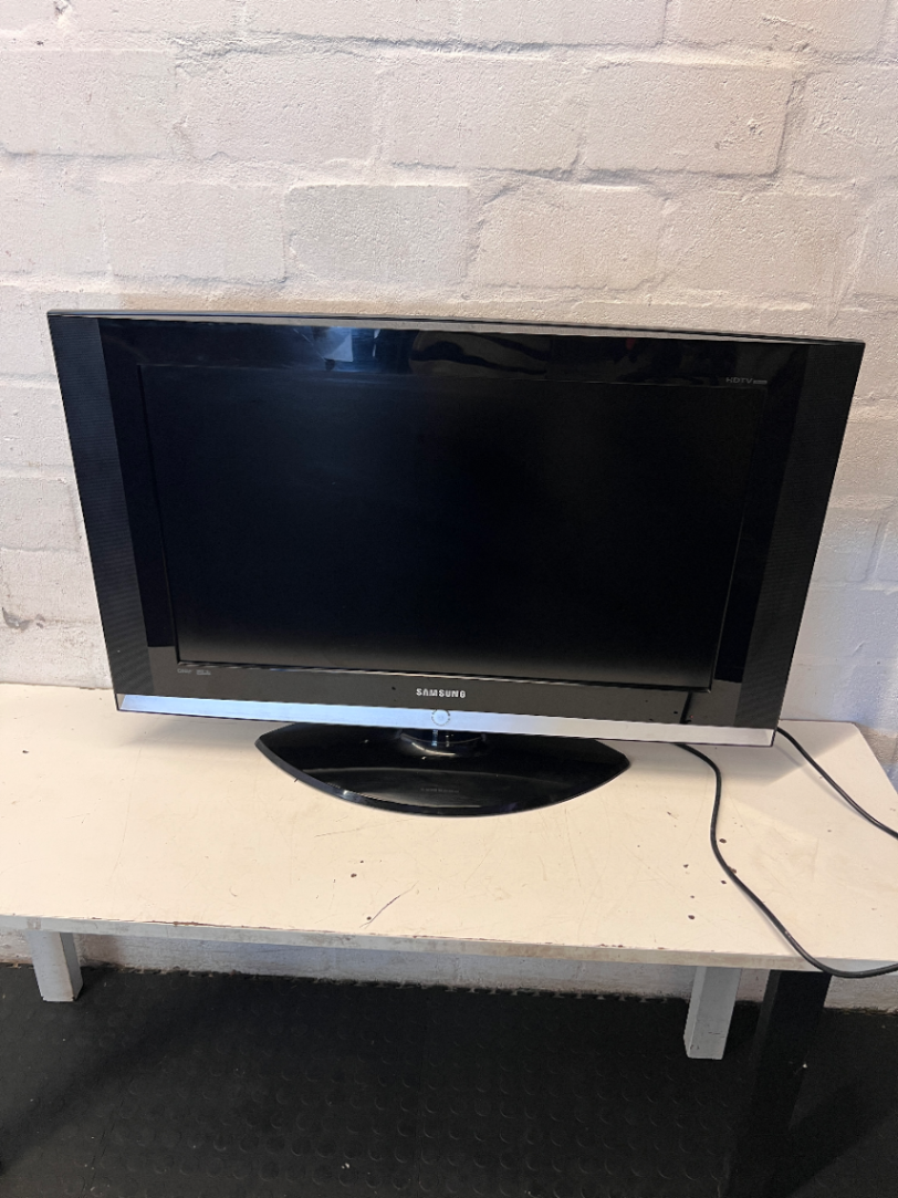 Samsung 32\" LED TV - No Remote Included - 2ndhandwarehouse.com