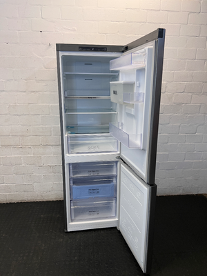 Samsung Bottom Freezer Fridge - Cosmetic Scuffs & Marks - 2ndhandwarehouse.com
