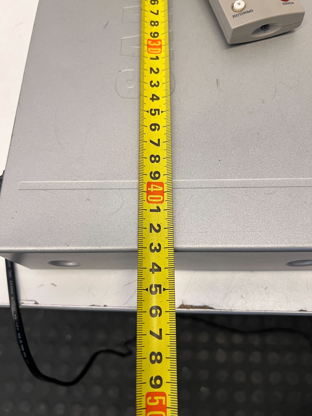 Samsung DVD Player with Remote - Sleek Silver Design, Minor Scratches