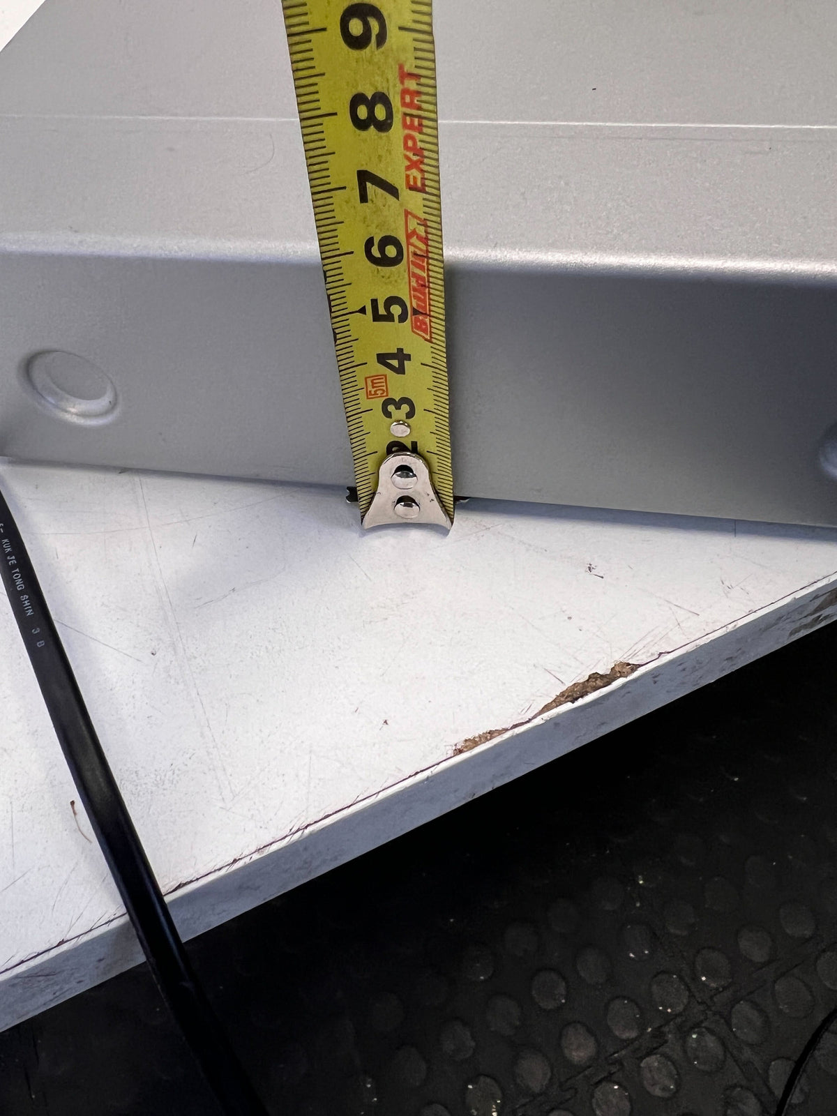 Samsung DVD Player with Remote - Sleek Silver Design, Minor Scratches