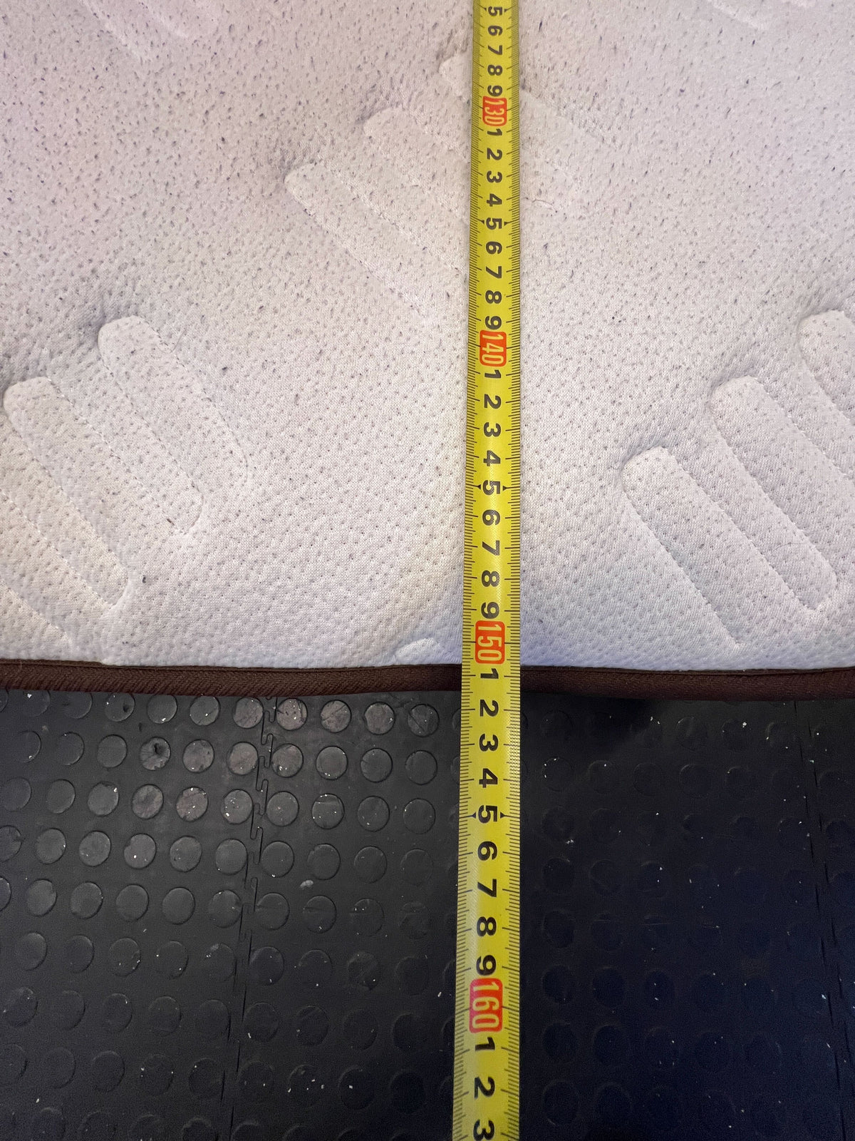 Second-Hand Queen Size Mattress with Minor Stains - Comfort Plus