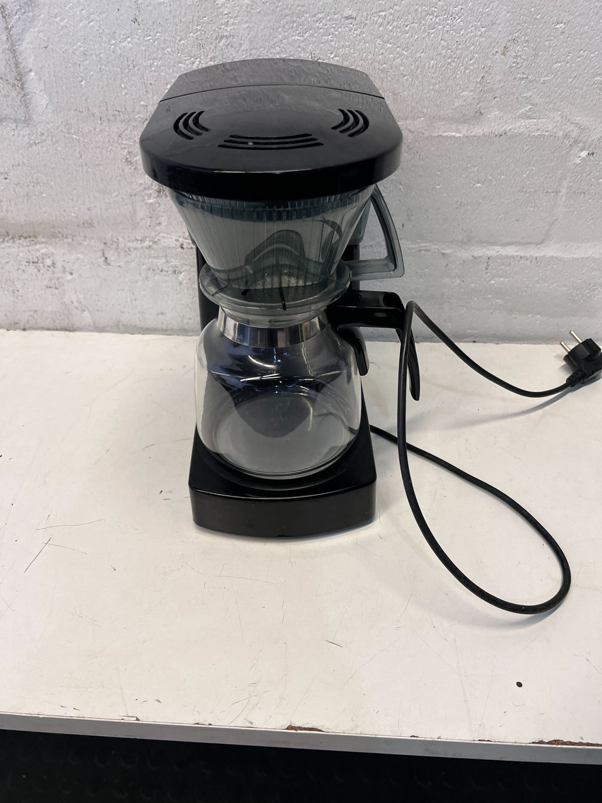 Sleek Black Coffee Maker with Glass Carafe and Auto Shut-Off