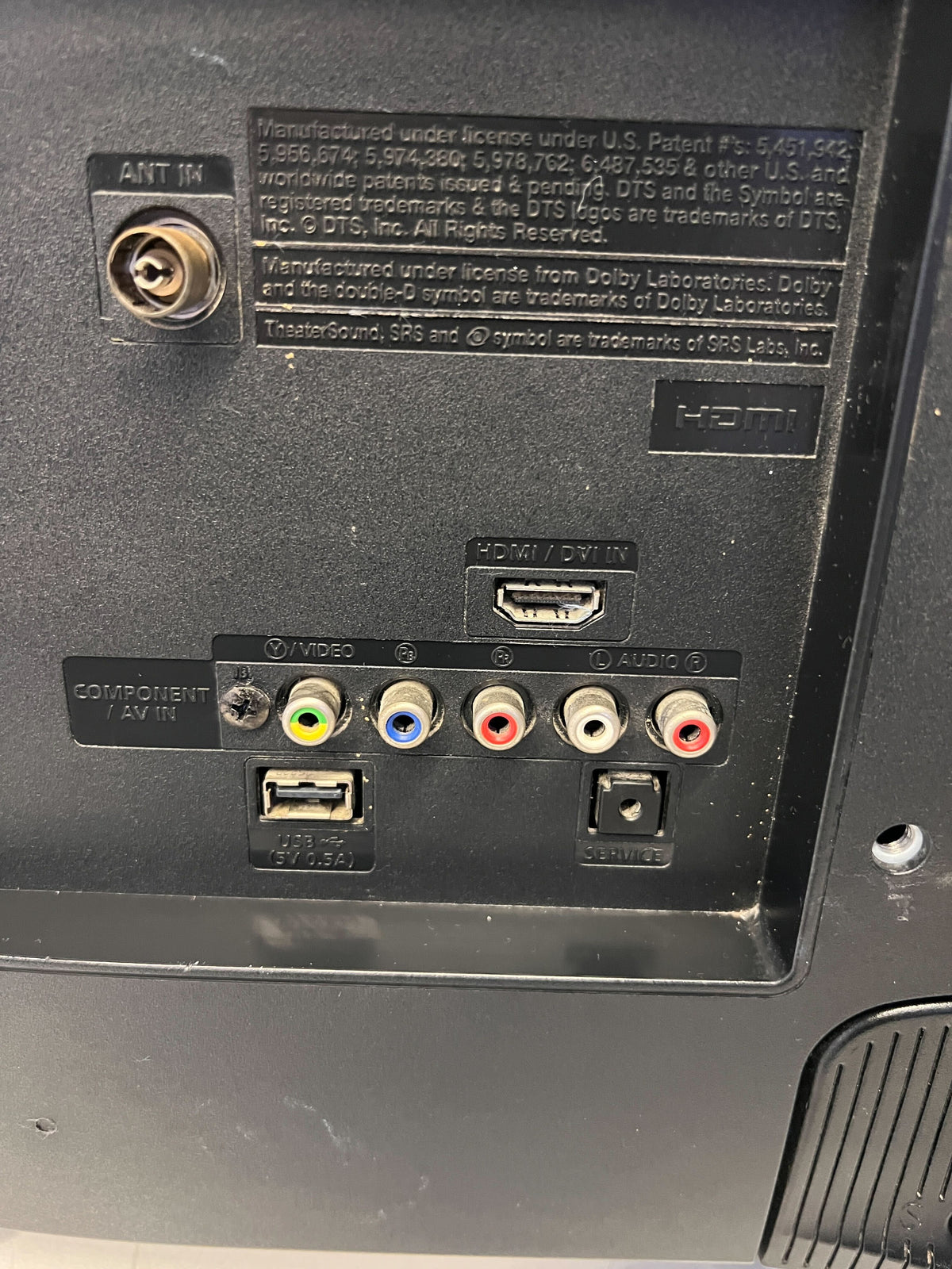 Samsung 32-Inch LED TV - Does Not Have A Stand and a Remote