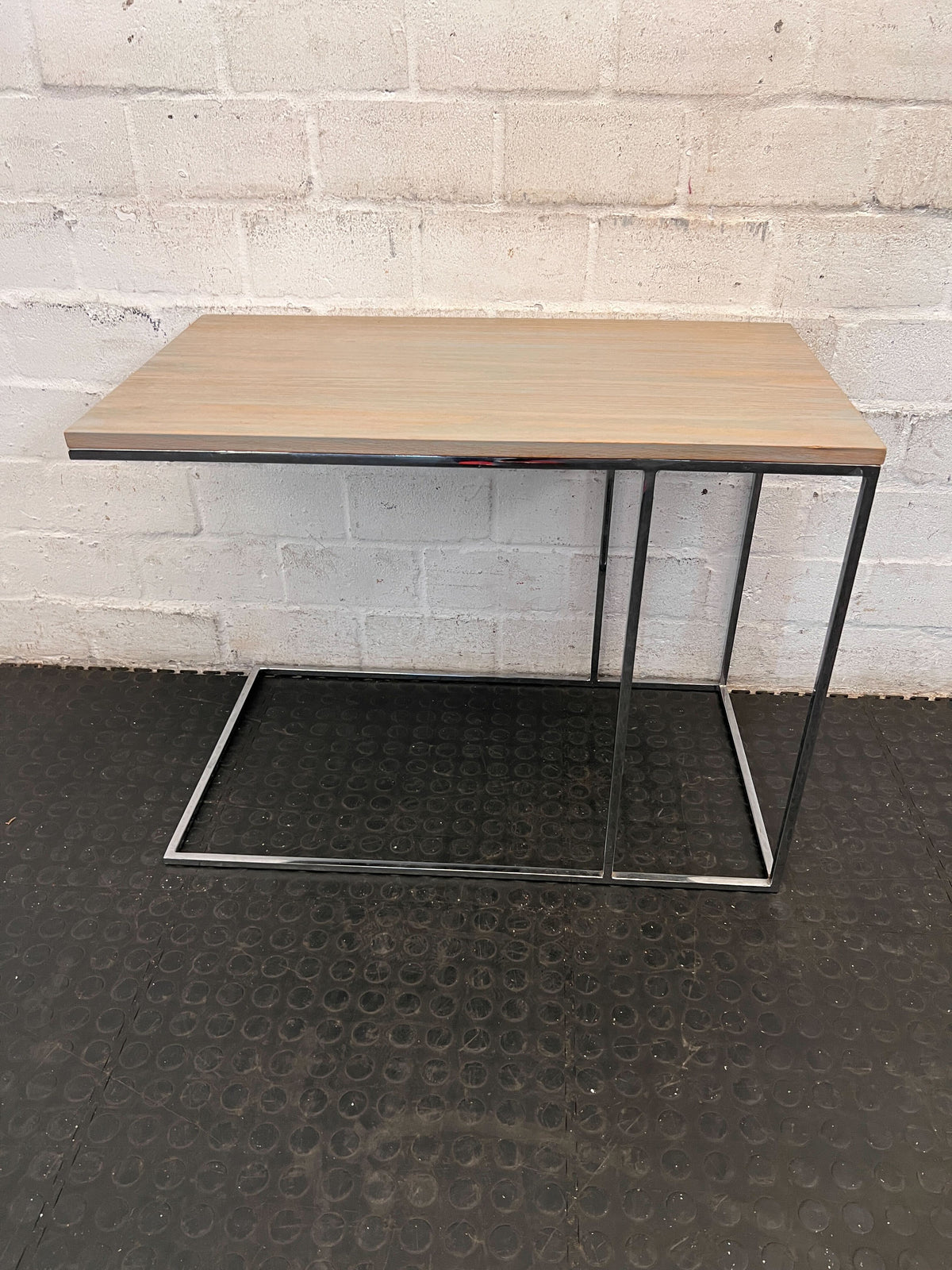 Sleek C-Shape Sofa Side Table - Wood & Metal Design