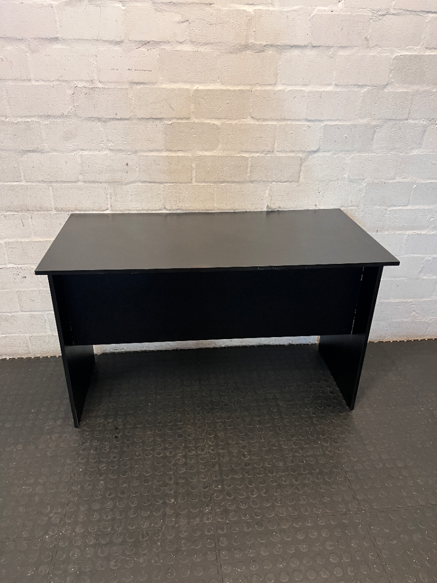 Sleek Minimalist Black Office Desk - 2ndhandwarehouse.com