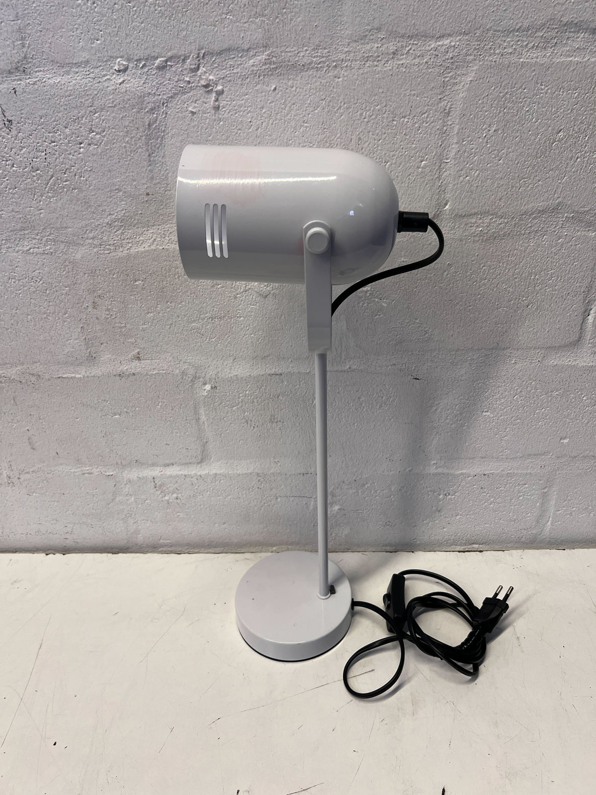Sleek White Adjustable Desk Lamp - 2ndhandwarehouse.com