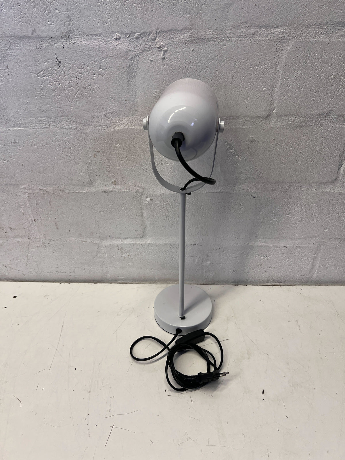 Sleek White Adjustable Desk Lamp - 2ndhandwarehouse.com