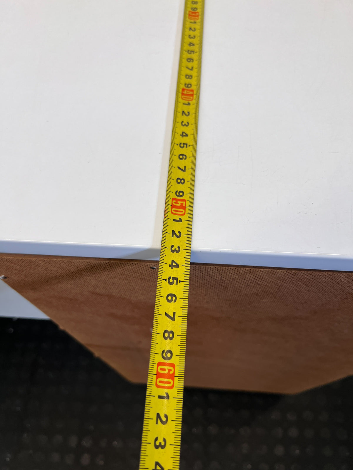 Sleek White Desk with Storage - Ideal for Office or Study ✨