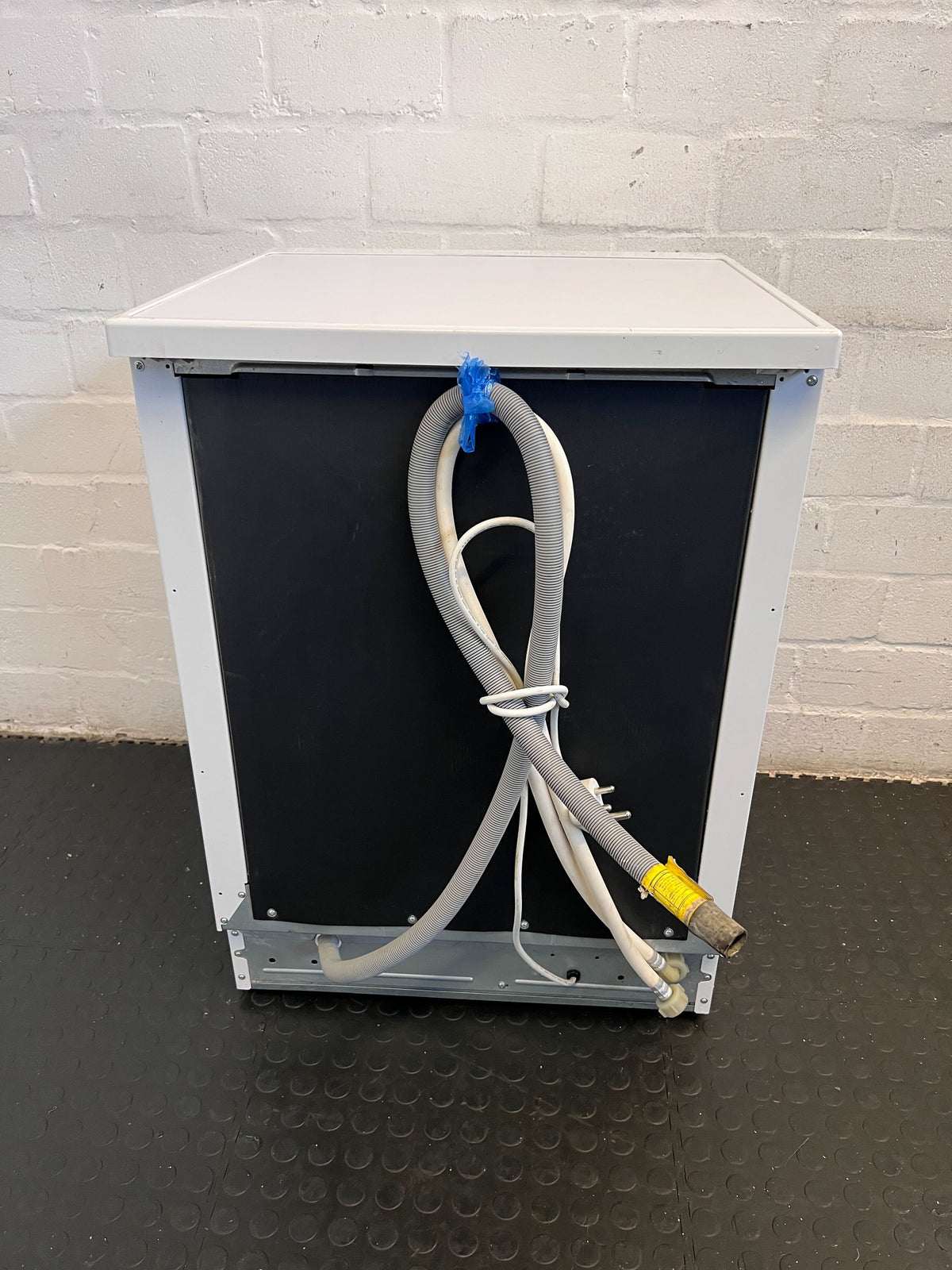 White Perfekt Dishwasher – Spotless Cleaning Every Time