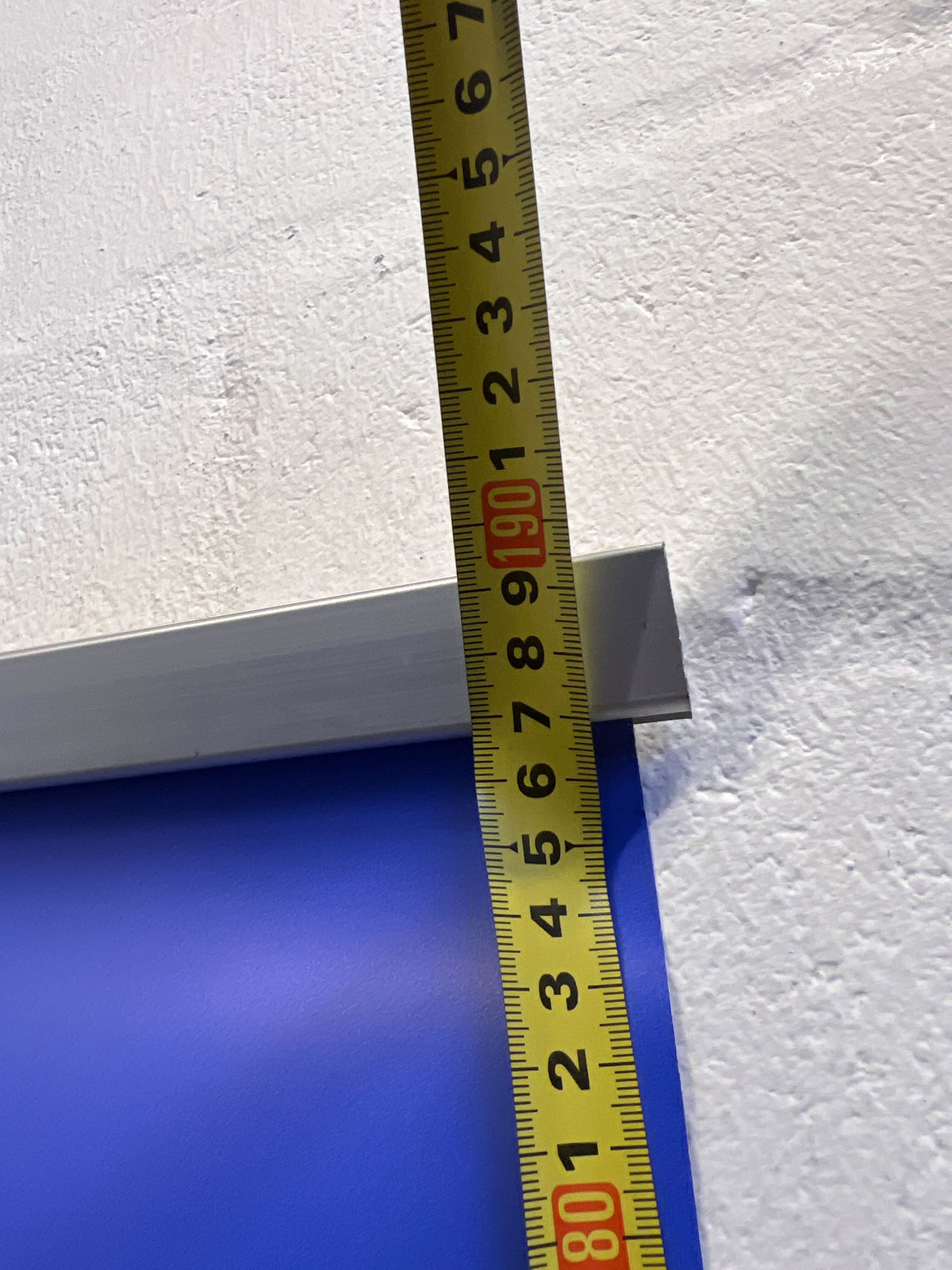 Smart Vivo Smartphone Display Stand with Minor Wear