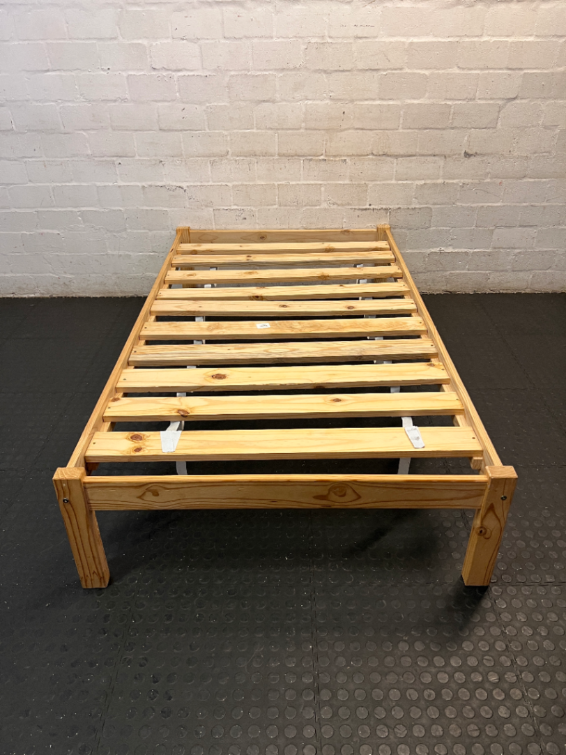 Solid Pine 3/4 Bed Frame — Mattress Marks and Dust S - 2ndhandwarehouse.com
