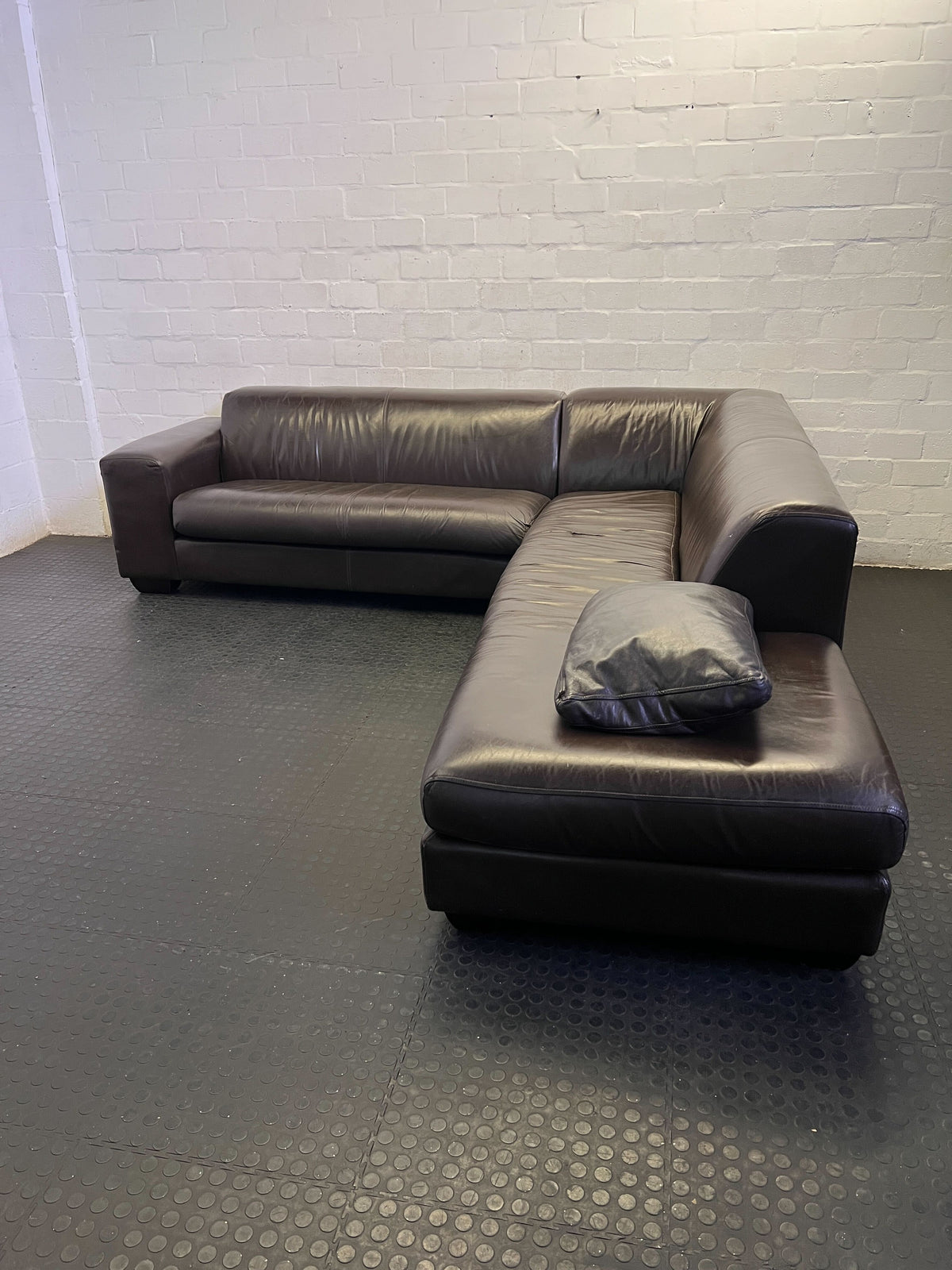 Spacious Dark Brown Leather L-Shape Sectional Sofa