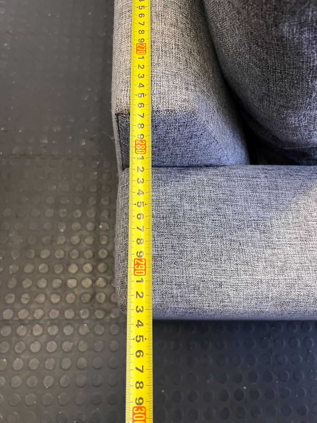 Spacious Grey Sectional Sofa with Ottoman