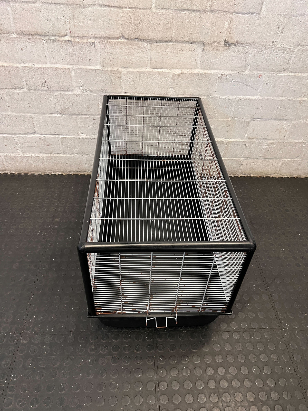 Spacious & Secure Pet / Small Animal Cage - Some rusting - 2ndhandwarehouse.com