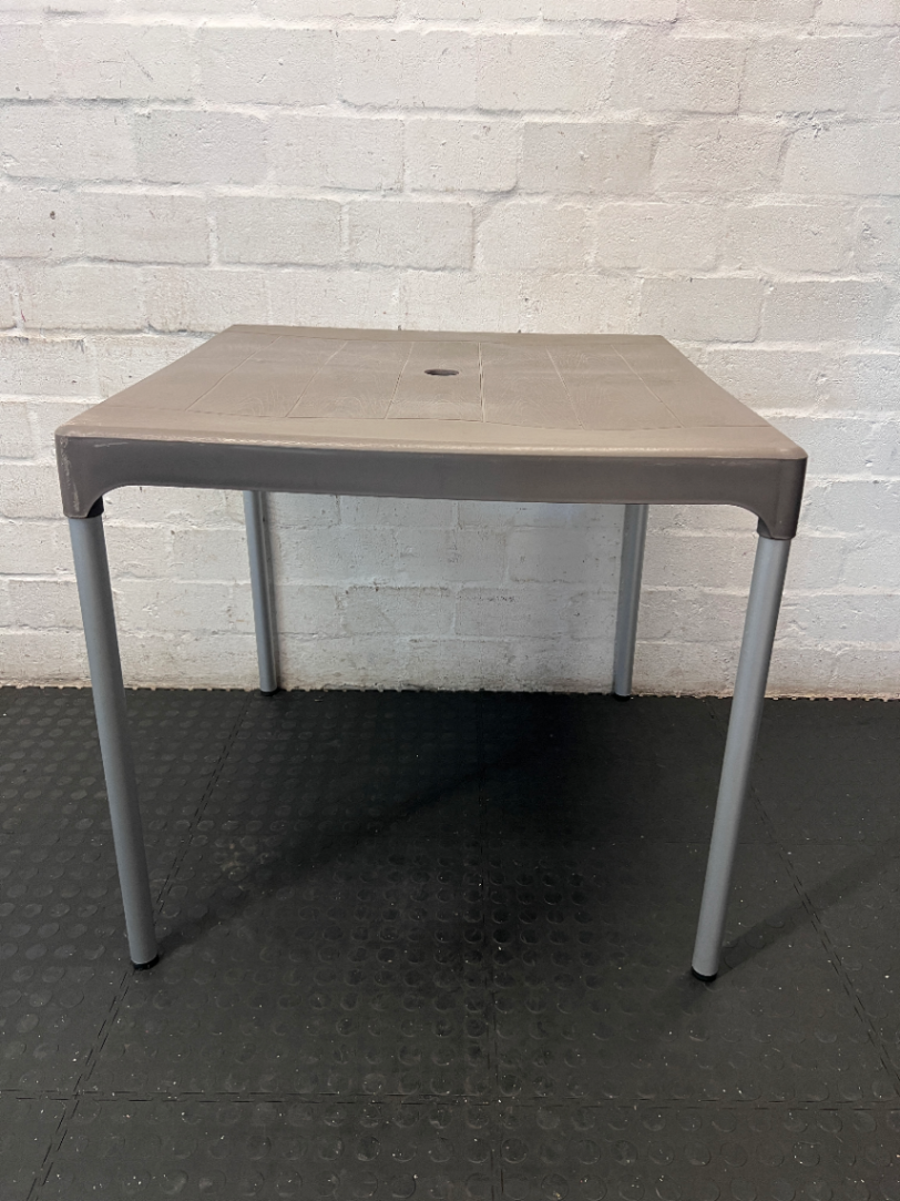 Square Plastic Garden Table - Mild Stains & Marks - 2ndhandwarehouse.com