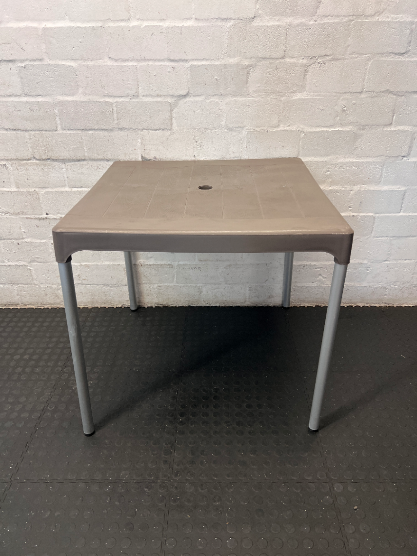 Square Plastic Garden Table - Mild Stains & Marks - 2ndhandwarehouse.com