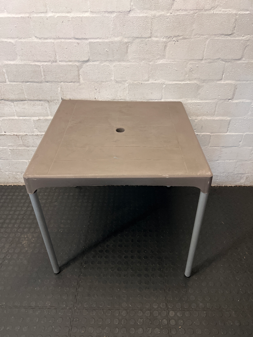 Square Plastic Garden Table - Mild Stains & Marks - 2ndhandwarehouse.com
