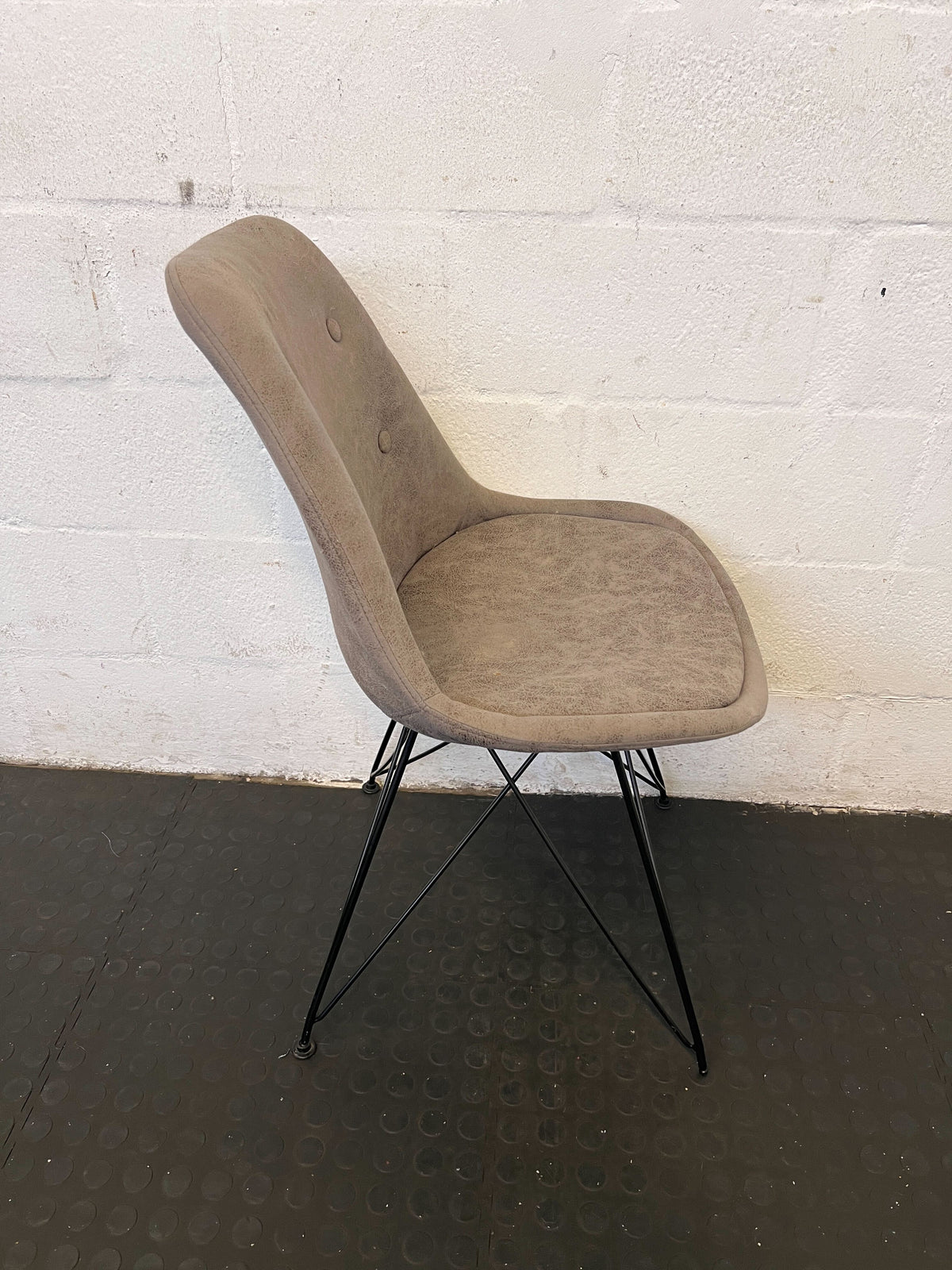 Stylish Beige Fabric Dining Chair with Black Legs – Minor Wear