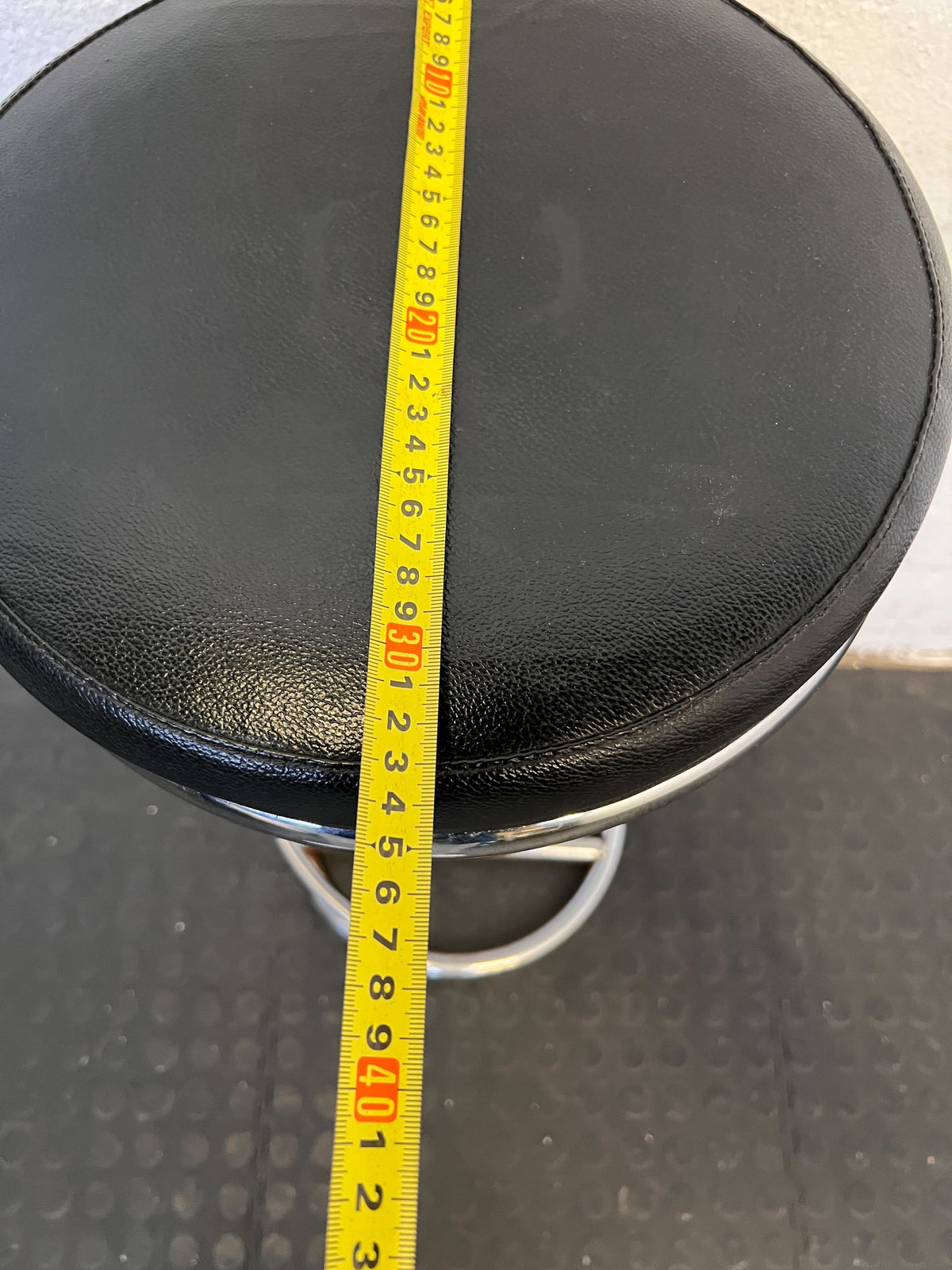 Stylish Black Leather Bar Stool with Chrome Base, Minor Wear - 2ndhandwarehouse.com