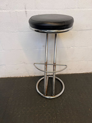 Stylish Black Leather Bar Stool with Chrome Base, Minor Wear - 2ndhandwarehouse.com
