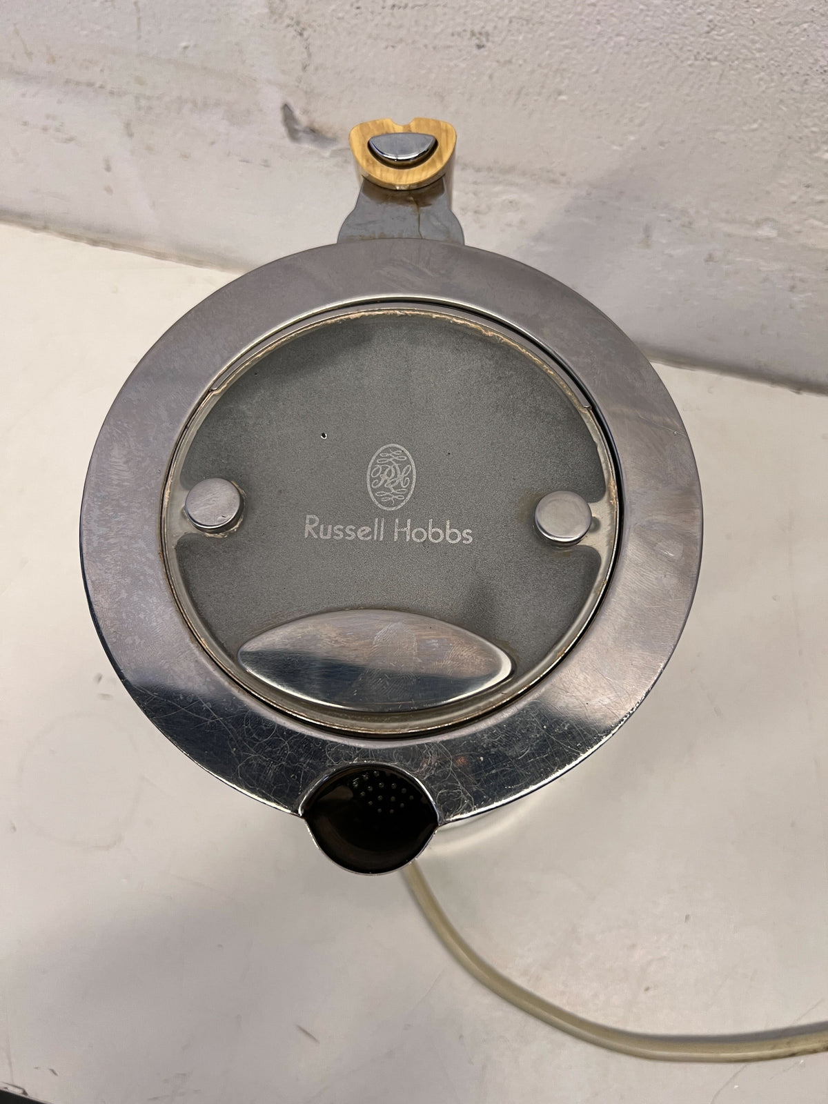 Stylish Chrome Russell Hobbs Electric Kettle – Minor Scratches