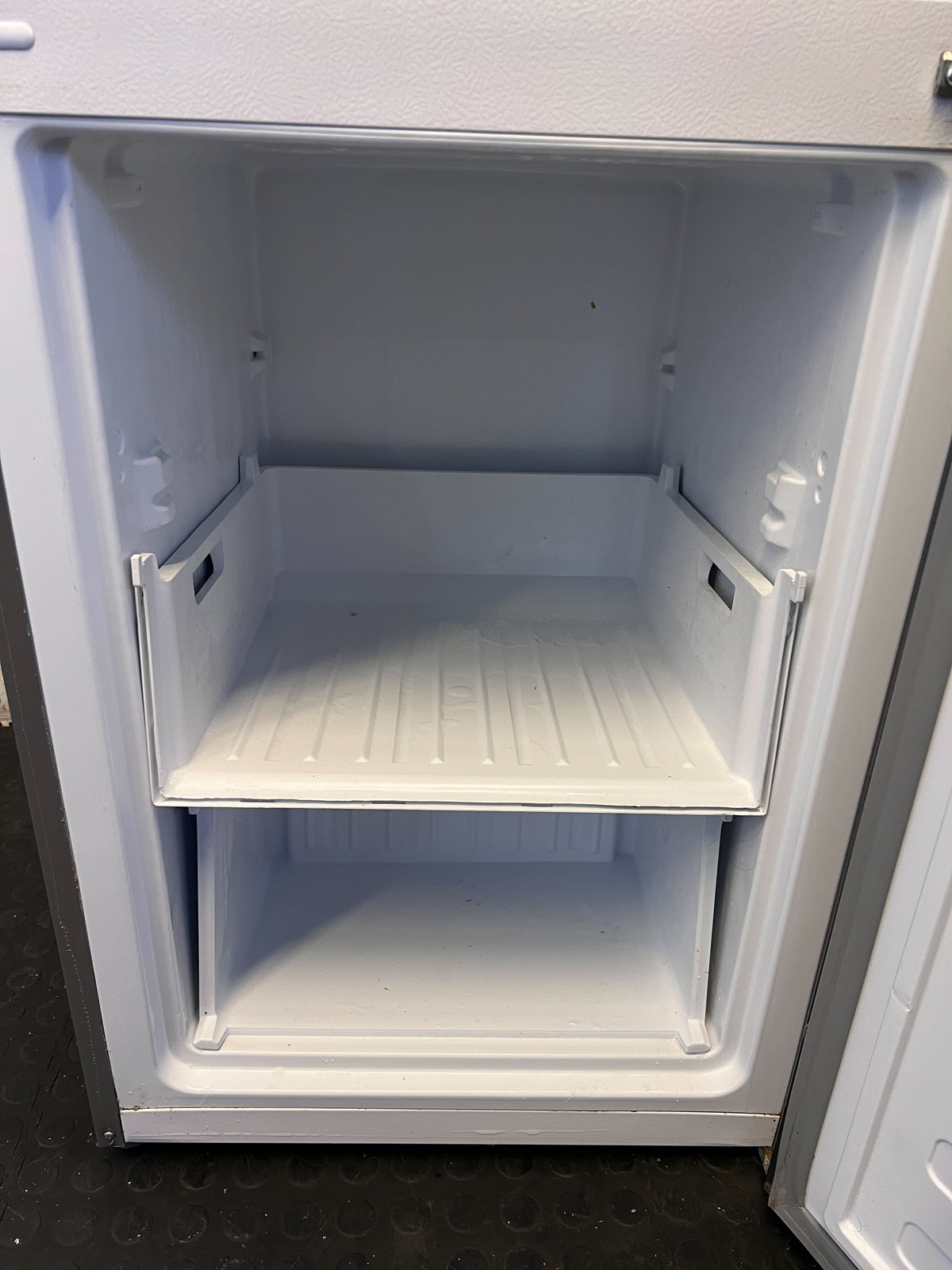 Stylish Defy Stainless Steel Fridge - Water Despenser Is Not Functional - REDUCED