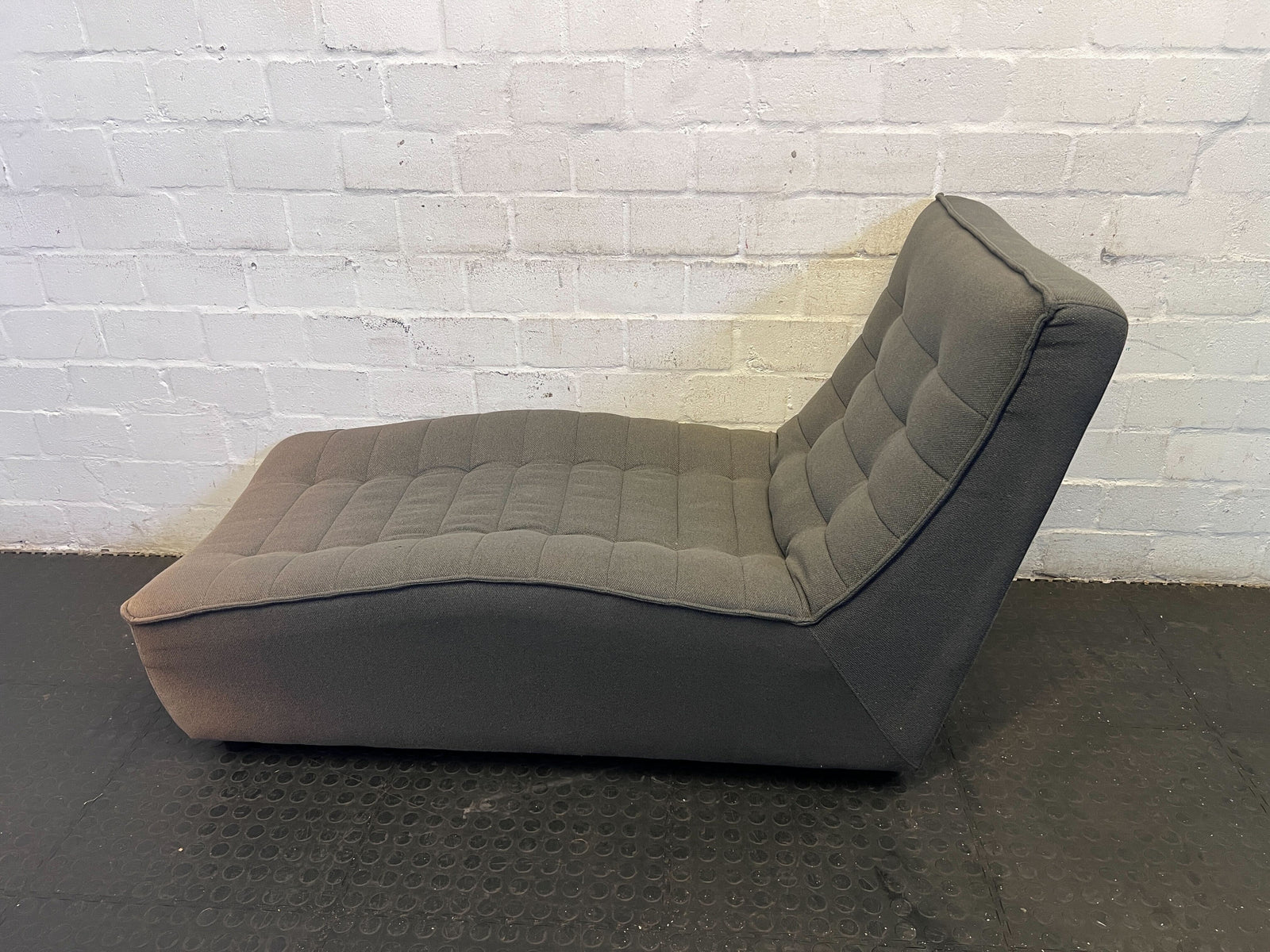 Stylish Grey Fabric Chaise Lounge with Minor Wear