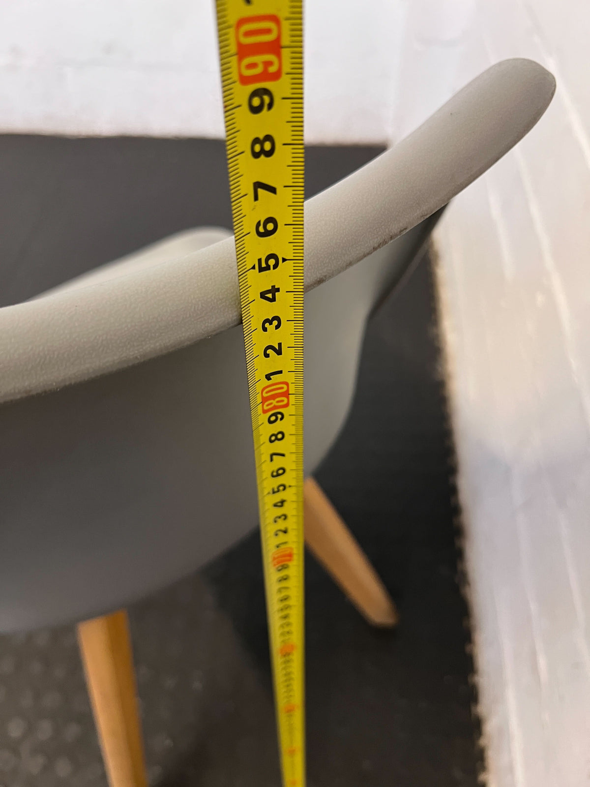 Stylish Grey Plastic Chair with Wooden Legs, Minor Wear - 2ndhandwarehouse.com
