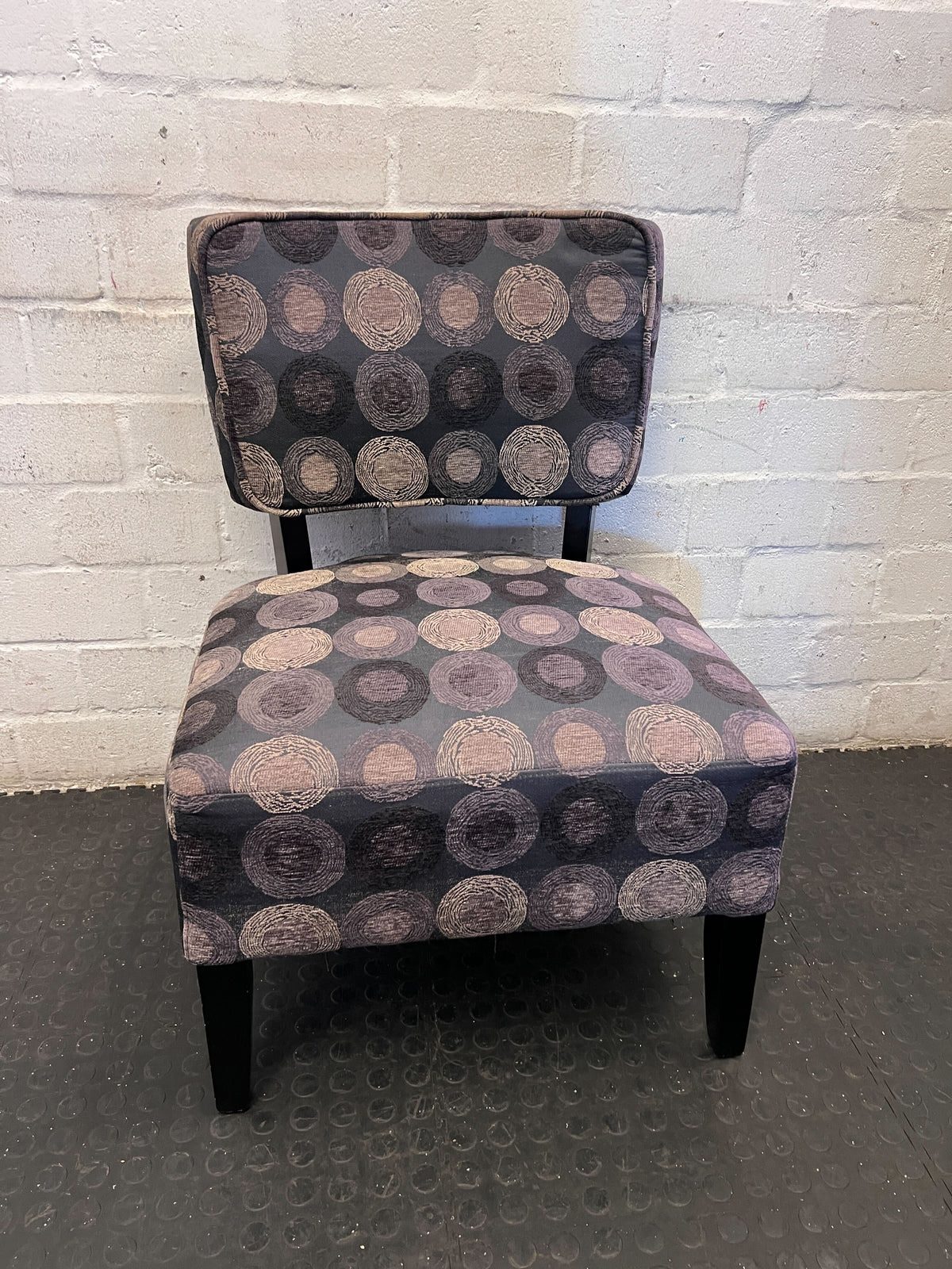 Stylish Patterned Slipper Chair - Modern Accent Seating - 2ndhandwarehouse.com
