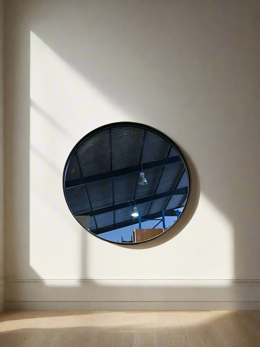Stylish Round Black Frameless Mirror – Minor Wear