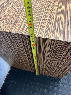 Stylish Wooden Square Side Table with Rich Grain Finish