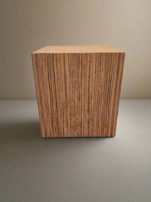 Stylish Wooden Square Side Table with Rich Grain Finish