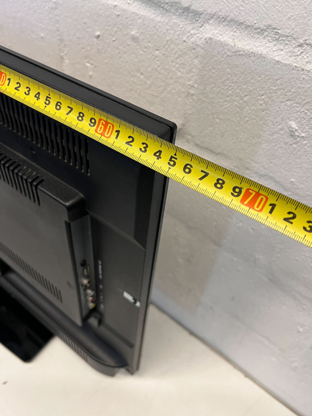 Telefunken 26-Inch Black LED TV with Remote