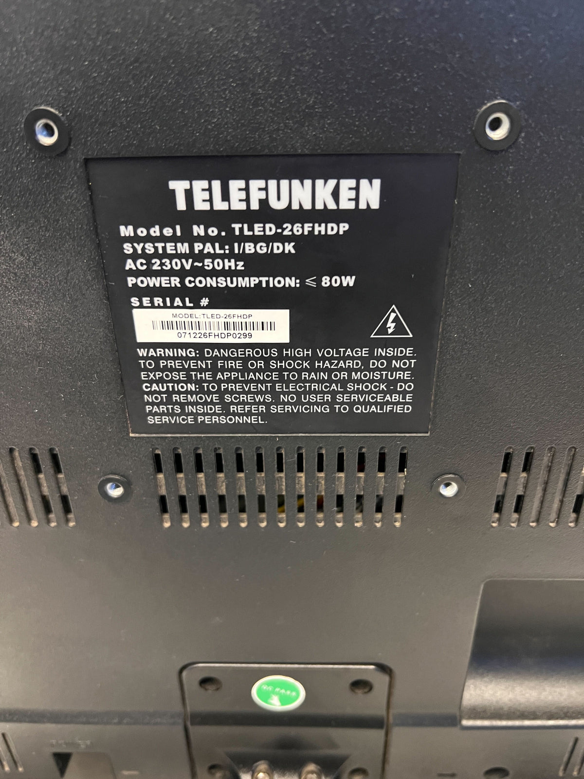 Telefunken 26-Inch Black LED TV with Remote