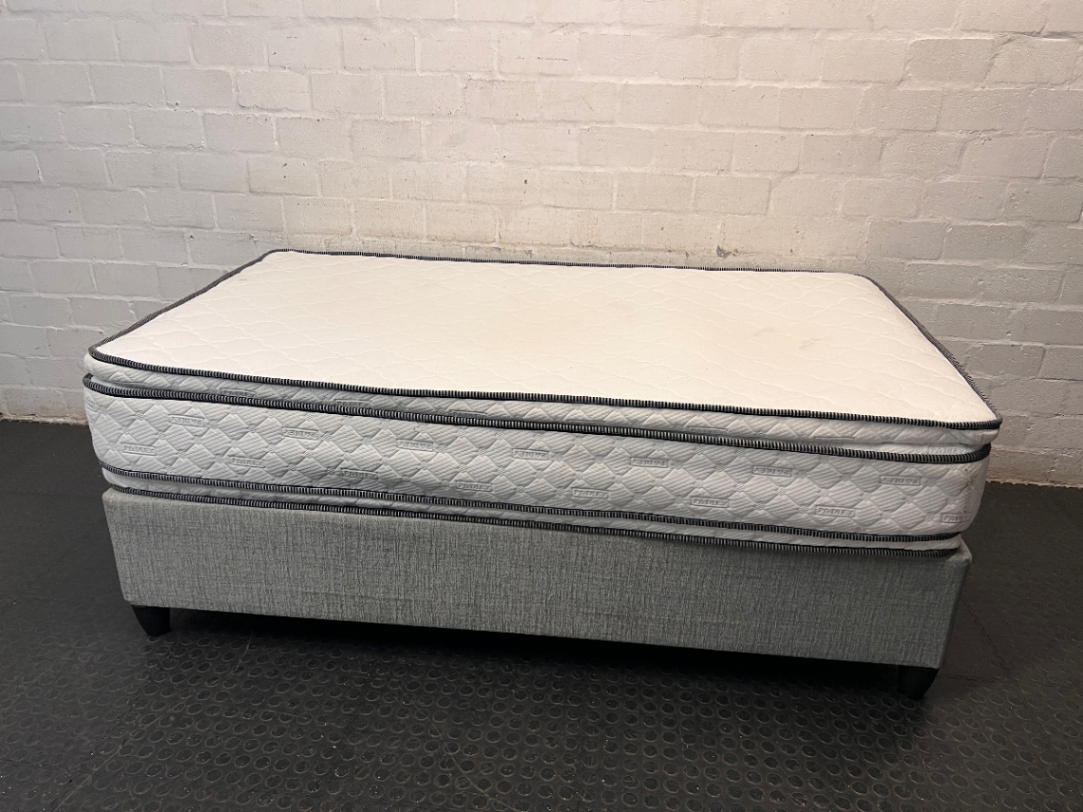 Three-Quarter Flippable Mattress and Grey Base Set — Great Condition