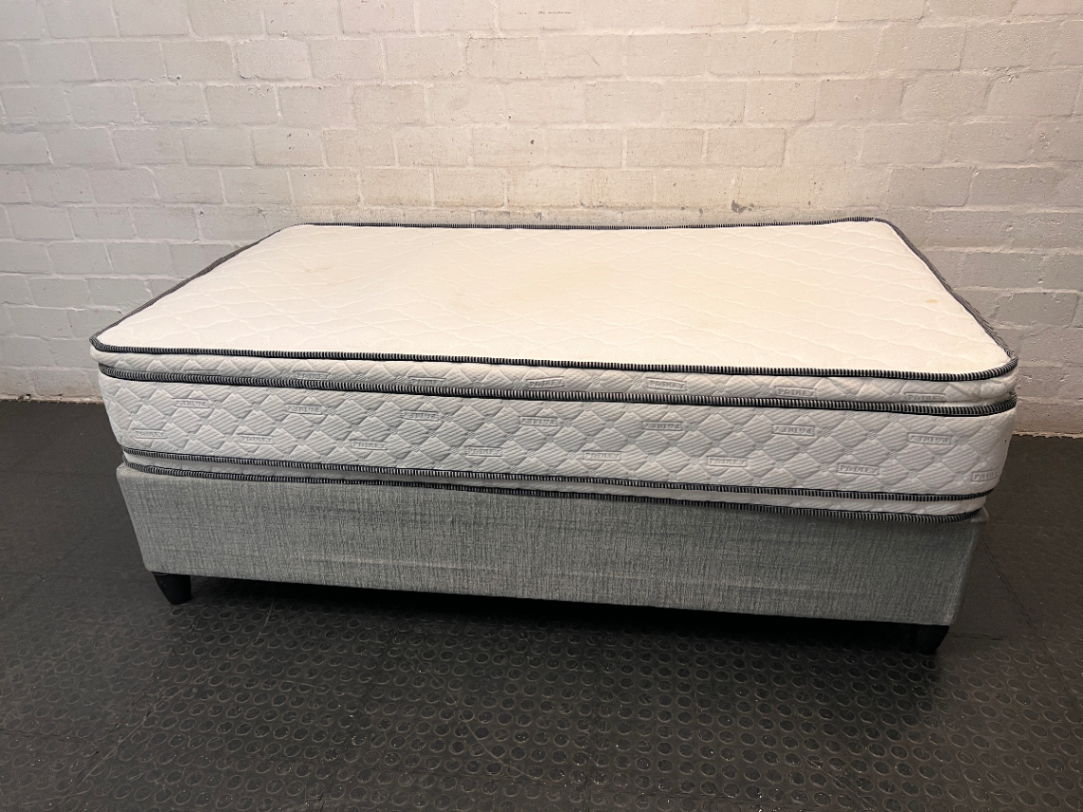 Three-Quarter Flippable Mattress and Grey Base Set — Great Condition