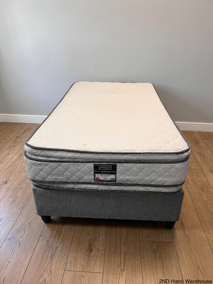 Three-Quarter Flippable Mattress and Grey Base Set — Great Condition