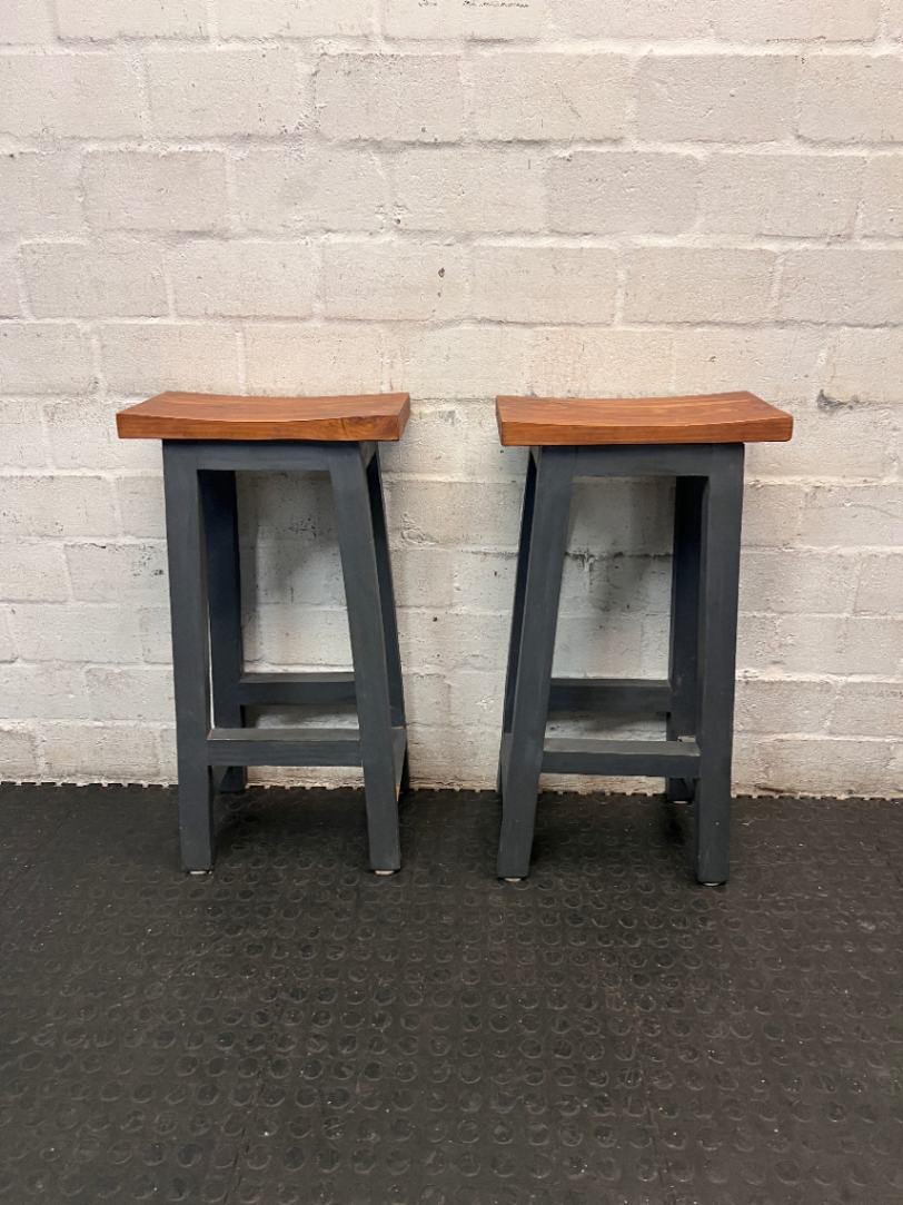 Contoured Wooden Bar Stool with Painted Base