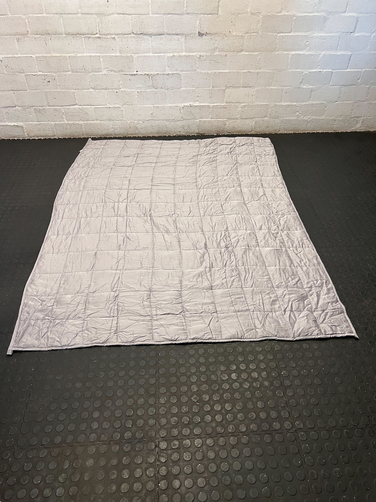Versatile Grey Quilted Blanket/Duvet with Storage Bag - 2ndhandwarehouse.com