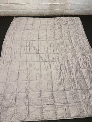 Versatile Grey Quilted Blanket/Duvet with Storage Bag - 2ndhandwarehouse.com