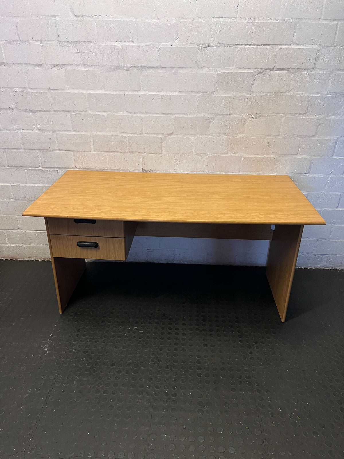 Versatile Light Wood Desk with 2 Drawers - Home Office & Study - Fair used - 2ndhandwarehouse.com