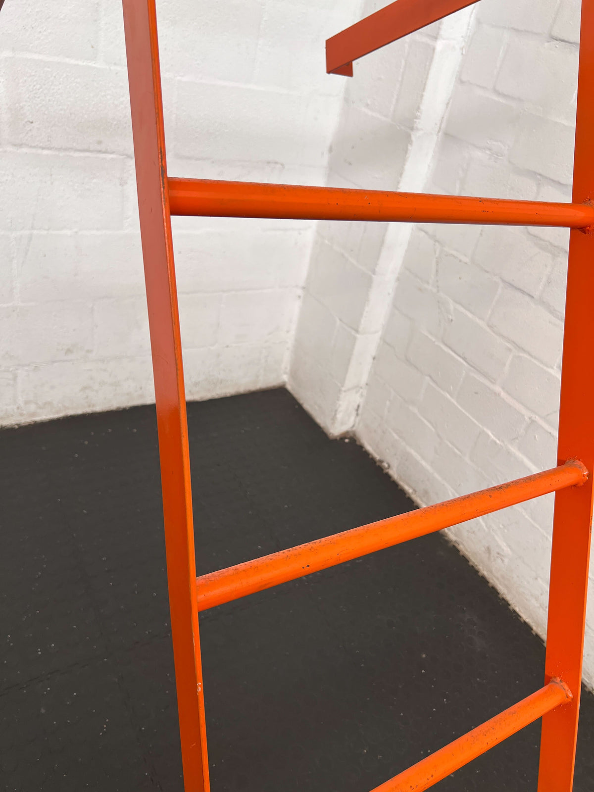 Heavy-Duty Warehouse Ladder – 3m Long x 50cm Wide