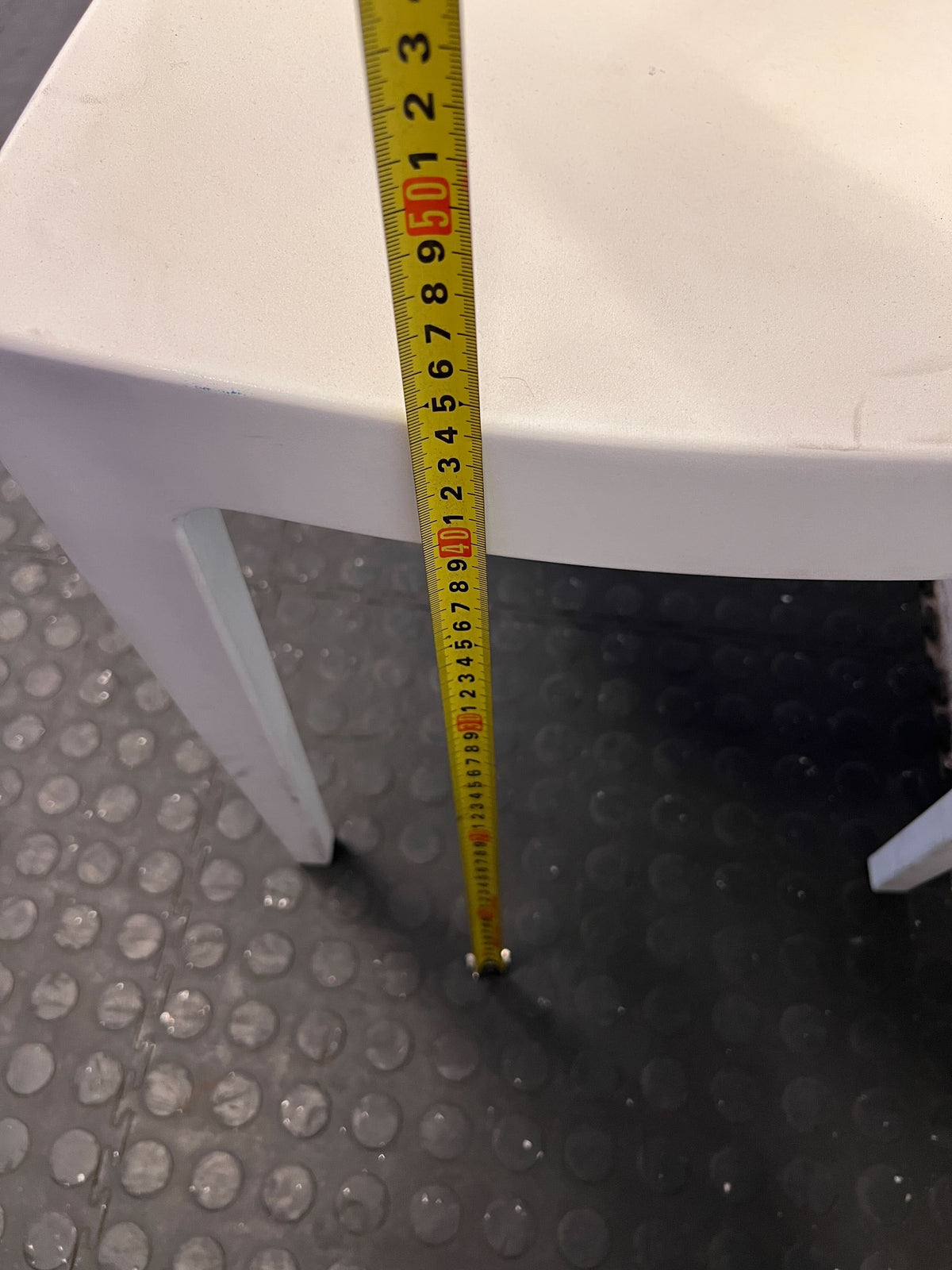 Versatile White Molded Dining Chair - 2ndhandwarehouse.com