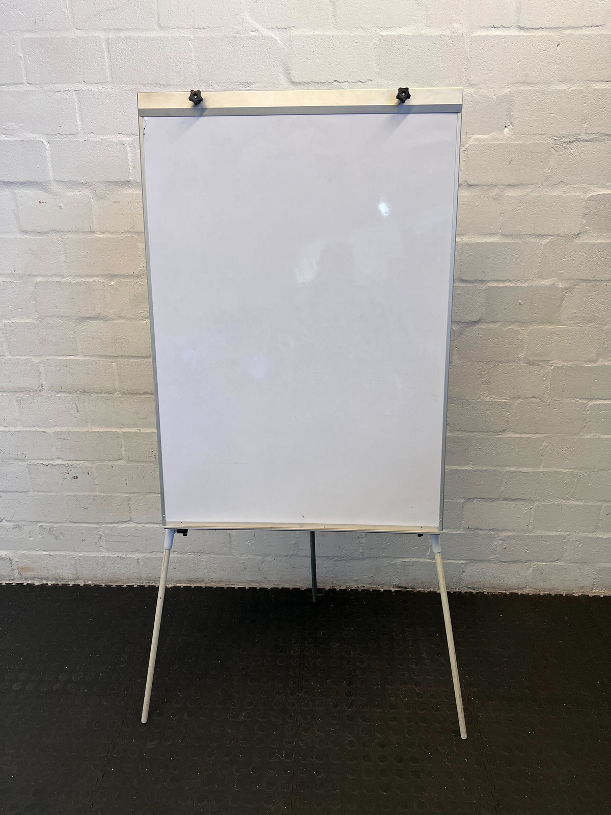 Versatile Whiteboard Easel Stand – Perfect for Meetings & Presentations