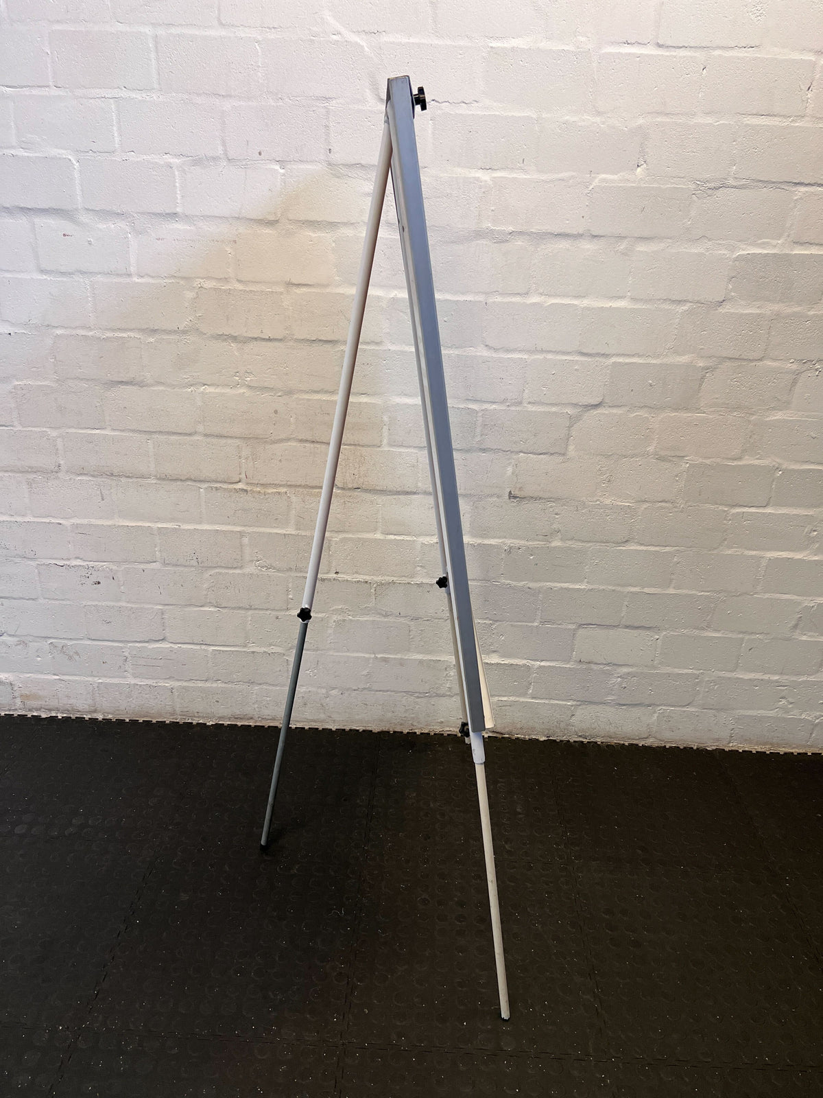 Versatile Whiteboard Easel Stand – Perfect for Meetings & Presentations