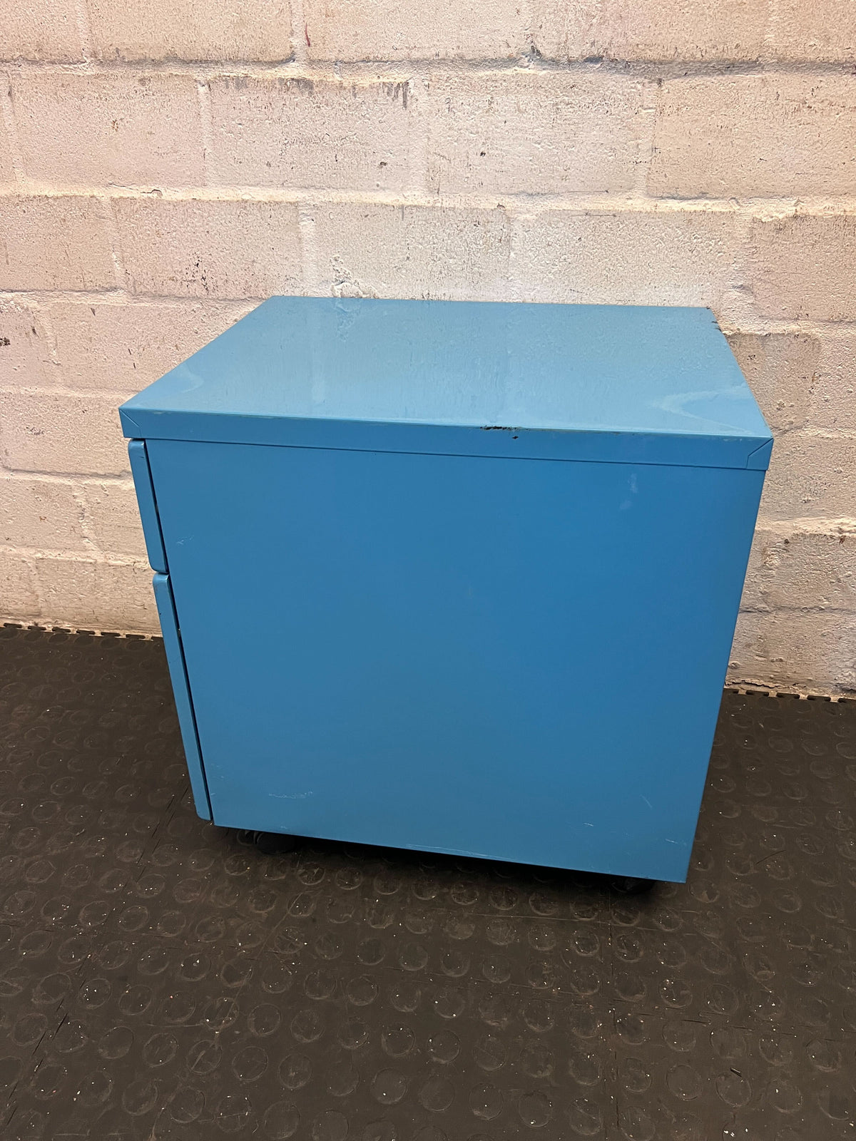 Vibrant Blue 2-Drawer Mobile Filing Cabinet - 2ndhandwarehouse.com