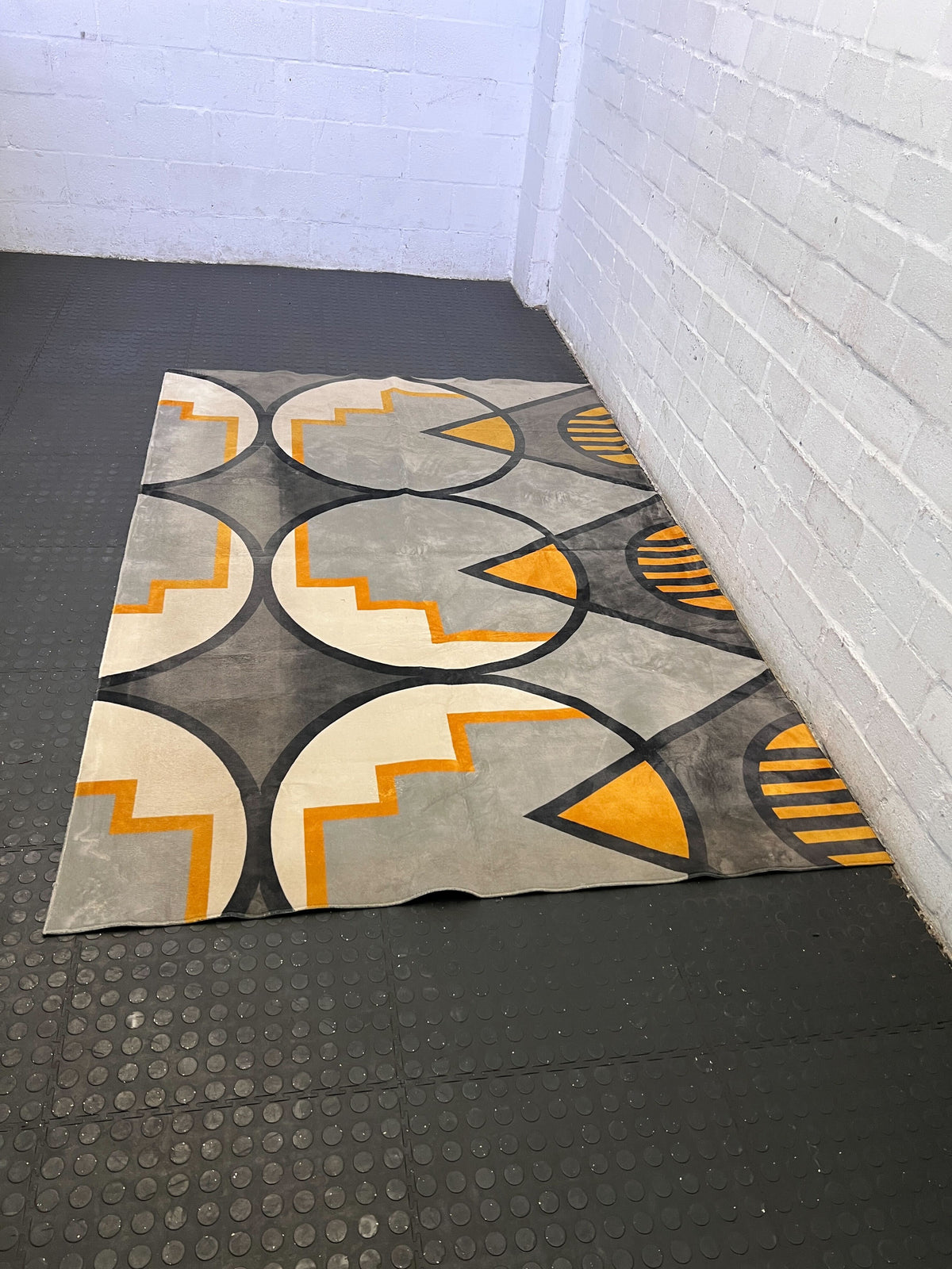 Vibrant Geometric Art Deco Style Area Rug 220 x 150cm