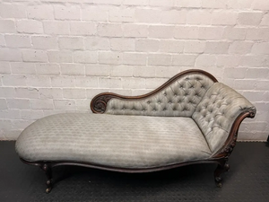 Victorian Style Button-Tufted Chaise Longue — Used Condition